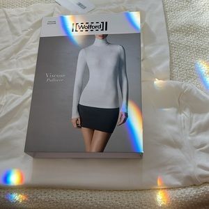 🆕wolford turtleneck pullover